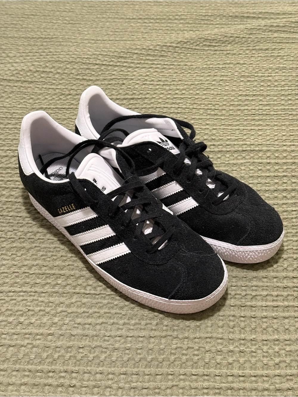 Adidas Gazelle Black/White Suede Sneaker